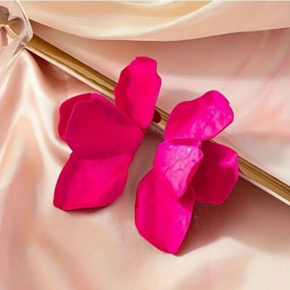 NEW Faylon Deep Pink Flower Petal Abstract Statement Earrings